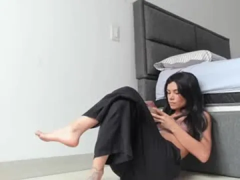 Watch Anahenao Offline Adult Webcam Show from Colombia - Free Sex Cam Stream
