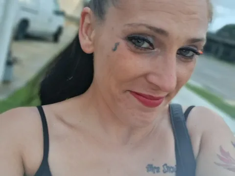 Watch MinnieSnow Live Adult Webcam Show - Free Sex Cam Stream