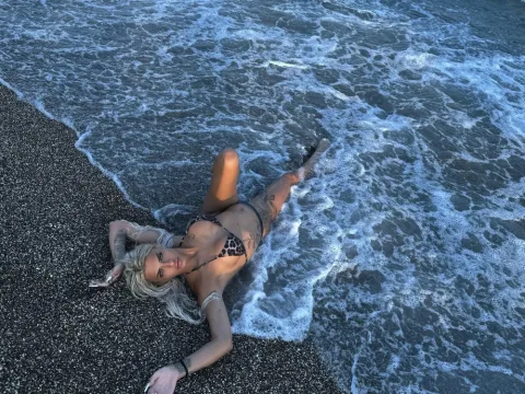 Watch MikaellaKins Live Adult Webcam Show - Free Sex Cam Stream