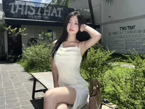 Watch SuziiLove Live Adult Webcam Show - Free Sex Cam Stream