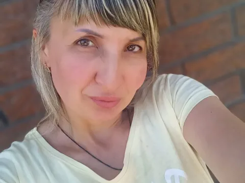Watch BellaBlum777 Live Adult Webcam Show - Free Sex Cam Stream