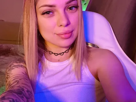 Watch CandyBrass Live Adult Webcam Show - Free Sex Cam Stream