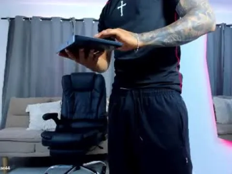 Watch Mr Adrian Offline Adult Webcam Show from Colombia - Free Sex Cam Stream