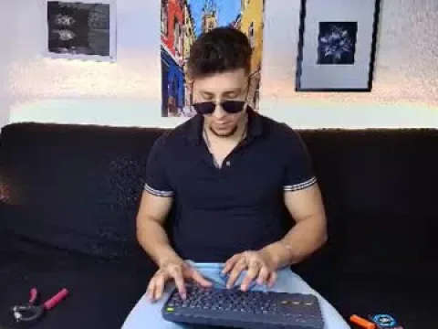 Watch EMILIO Offline Adult Webcam Show from Colombia - Free Sex Cam Stream