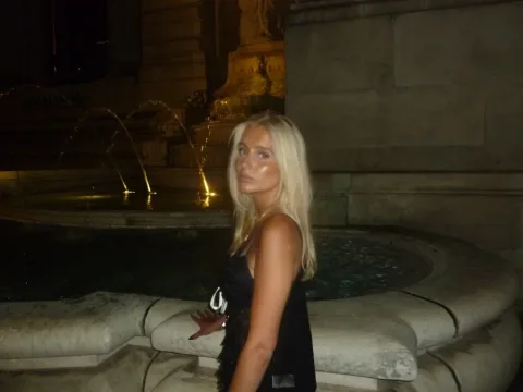 Watch Aviellaa Live Adult Webcam Show - Free Sex Cam Stream