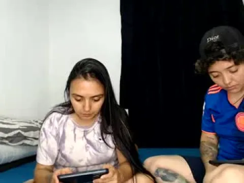 Watch kammy   y   layla Offline Adult Webcam Show from Colombia - Free Sex Cam Stream