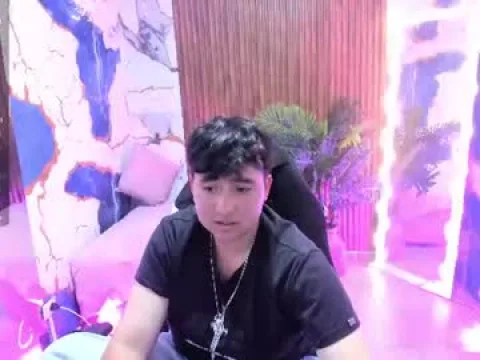 Watch Leoo Tay Offline Adult Webcam Show from Colombia - Free Sex Cam Stream