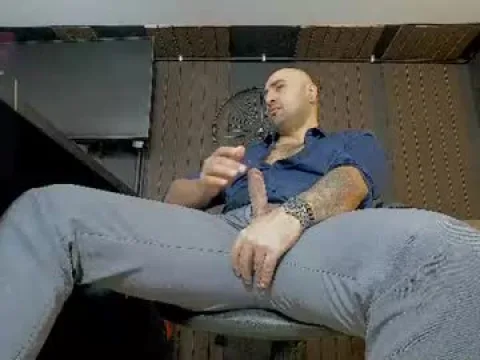 Watch Leon Offline Adult Webcam Show from Colombia - Free Sex Cam Stream