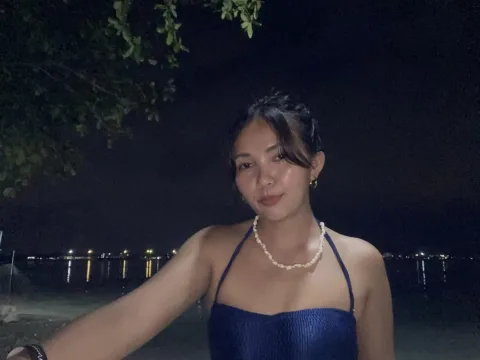 Watch Yourmommy Pia Live Adult Webcam Show - Free Sex Cam Stream