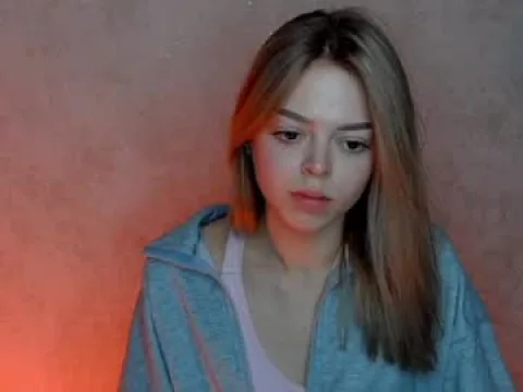 Watch KIRA Offline Adult Webcam Show - Free Sex Cam Stream