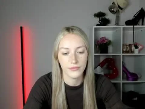 Watch Evelynblond Offline Adult Webcam Show - Free Sex Cam Stream